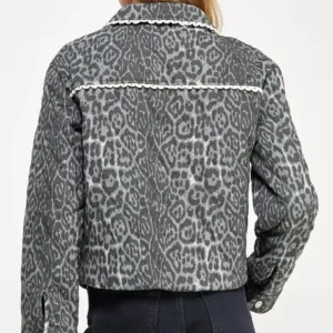 Quilted Padded Leopard Twill Jacket – Stylish & Warm Winter Outerwear for Women