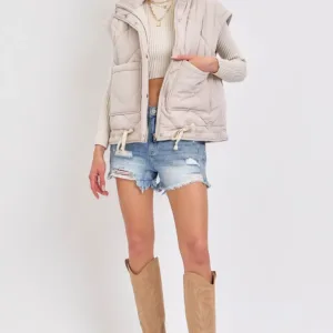 Quilted Vest with Two Large Front Pockets – Stylish & Warm Layer for Women