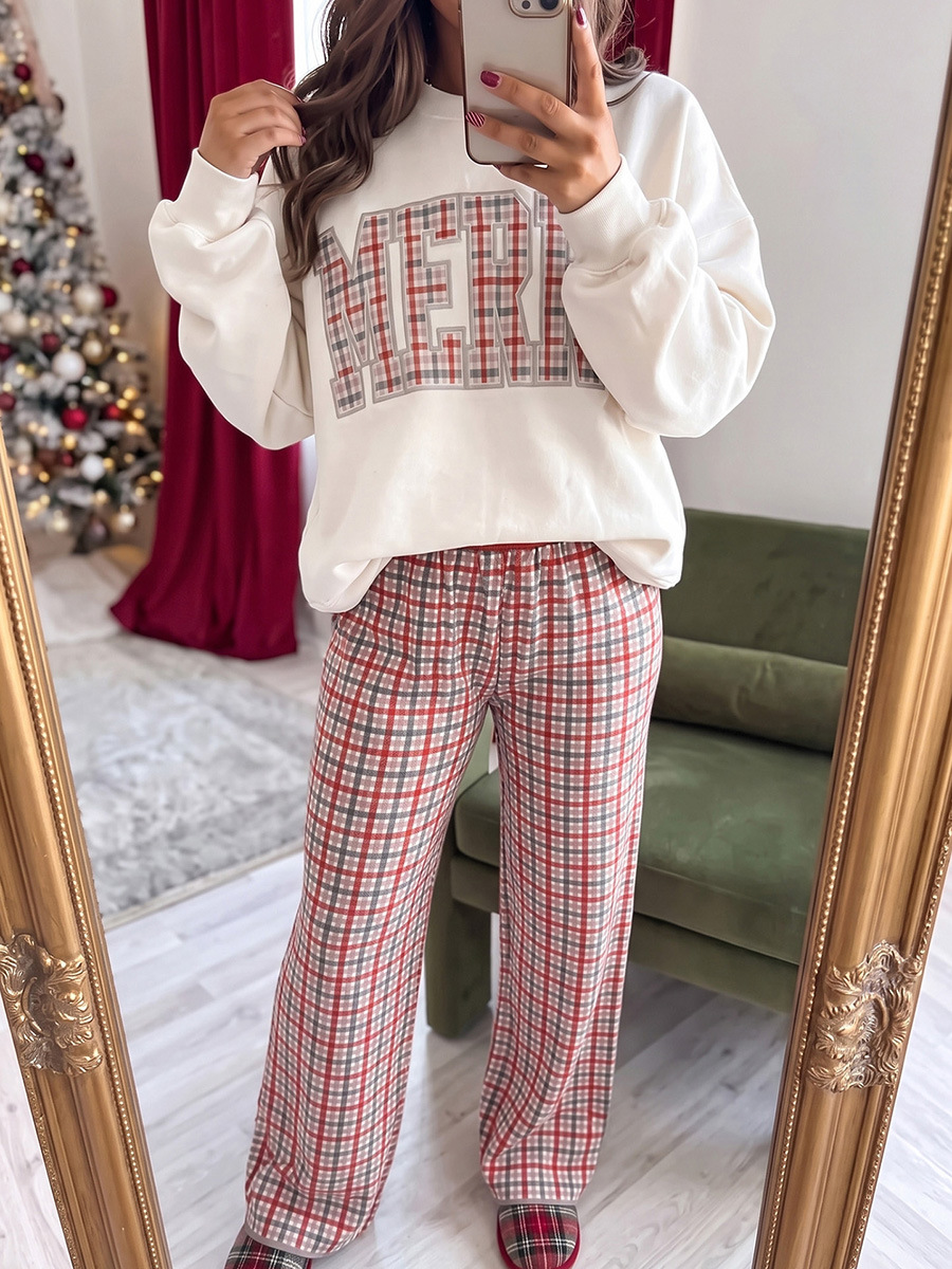Christmas Merry Casual Style Embroidered Lettering Patch Sweatshirt for Women - Image 4